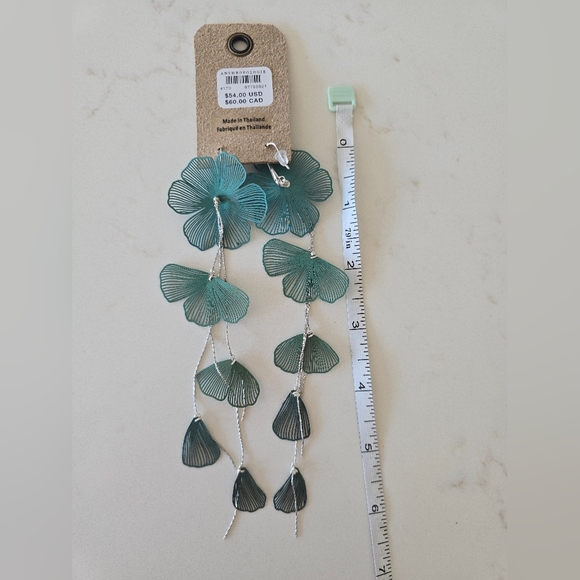 Anthropologie Flower Drop Earrings Dark Green NWT - Picture 6 of 6